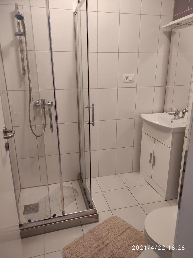 Apartmani Quattro Starigrad Paklenica Buitenkant foto