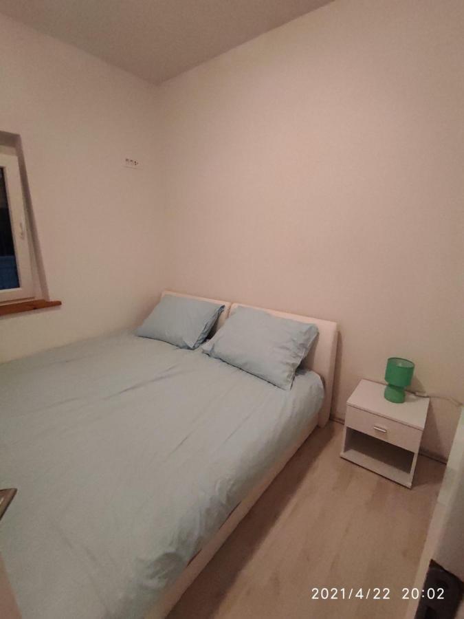Apartmani Quattro Starigrad Paklenica Buitenkant foto