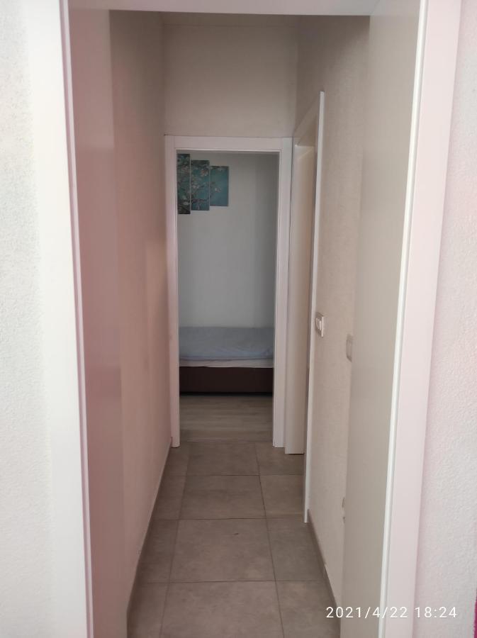 Apartmani Quattro Starigrad Paklenica Buitenkant foto
